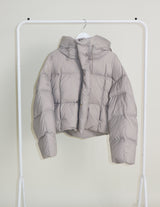 アウトストリングウィンターハイネックダックダウンパッド入りジャケット (Light Padded)