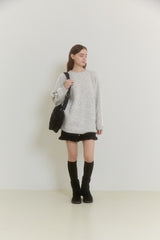 SNOWY TRIM ROUND KNIT