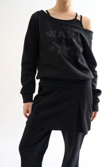 Star off-shoulder sweatshirt