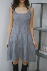 wool twisted knit sleeveless dress