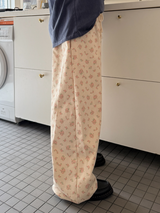 creamy floral pants