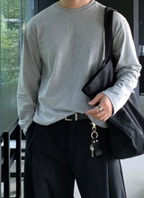 アーロンモーデンエッセンシャルセミクロッピードロングスリーブTシャツ