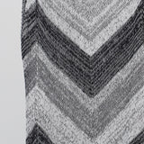 [NONCODE] V-patterned sleeveless dress