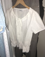[MADE] ピュアフリルレースストリングショートスリーブブラウス