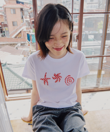 ドゥードゥルスリムTシャツ - ホワイト