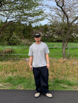 Back-banding raw denim pants