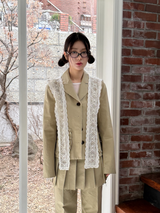 behind frill jacket (cut out) 
