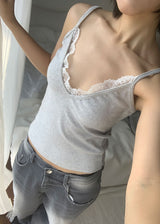 SLIP LACE SLEEVELESS