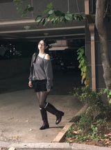 オフショルダースウェットシャツ