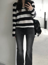 Stripe V-neck knitwear (one color)