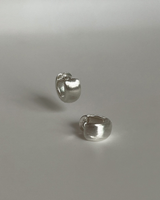 Pale earring (silver)