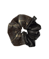 HALF CHECK SCRUNCHIE