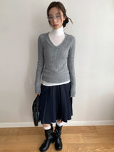 Rage V-neck Sweater Knit T-shirt