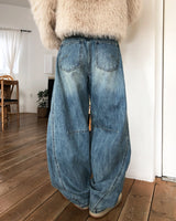 ハーススリットカーブデニムパンツ