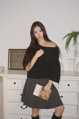 Chic black unbalanced off-shoulder knitwear