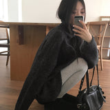 ロープタートルネックボカシニットドレス