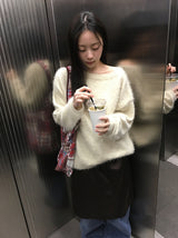 ナユヘアリップネックルーズニット