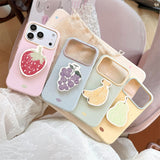 サマー フルーツ スタンド ソフト iPhone ケース (iPhone 13–17 Series)