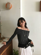 Button-up off-shoulder t-shirt (2color)