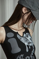 LOVE CAMO SLEEVESS TOP