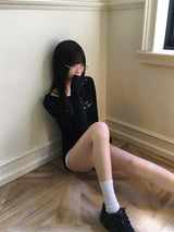 Cumen lettering lip neck slim long sleeve t-shirt