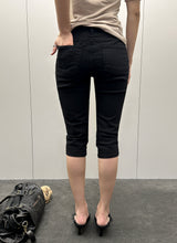 Shy Black Denim Capri Pants