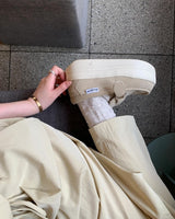 マコ ベージュ