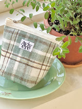 classic pouch_check mint