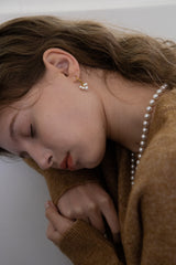 Pearl berry drop earring