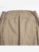 オーセンティックナイロンピンタックストレートパンツ (BEIGE)