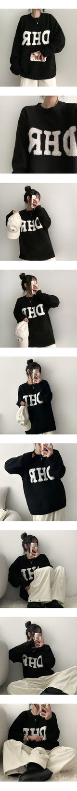 ルグルウール刺繍入りボクシーラウンドニットウェア