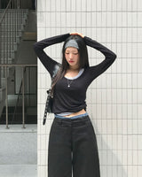 Rail Off Wide U-Neck T-Shirt