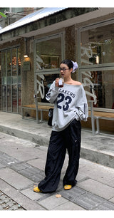 Number off-shoulder loose fit sweatshirt