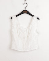 ランディビンテージレースパンチングインシジョンボタンスリーブレス/Randi vintage lace punching incision button cuff