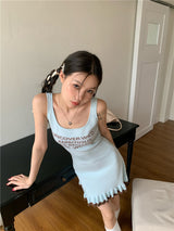 ホットガールラッフルスリーブレスドレス