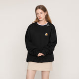 [UNISEX] Small Flower Bear Smile White Clip Sweatshirt (6655500812406)