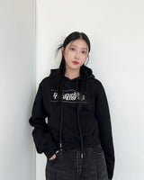 セミクロップスタックロゴフーディ