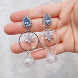 アイシーブルームイヤリング / Icy Bloom Earring - Light Blue