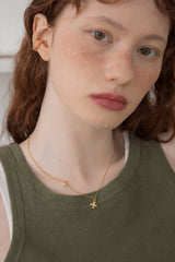 ハートクローバーペンダントサージカルチェーンネックレス/Heart clover pendant surgical chain necklace