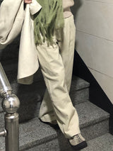 バジルツータックコーデュロイパンツ