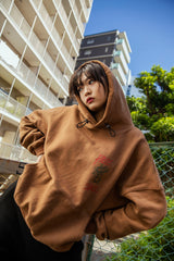 コラボレーションフーディ（ブラウン）I Saki Misaka × PIECEMAKER (6623235866742)