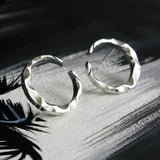 クレセントホーンS1シルバースタッズイヤリング / Crescent horn-S1 silver stud earring (4595526467702)