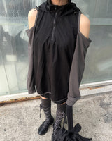 オフショルダースリットウィンドアノラックパーカー / shoulder slit wind anorak hood