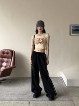 チャカレッドプリントクロップ半袖Tシャツ / Chaka Red Printed Cropped Short Sleeve T-Shirt