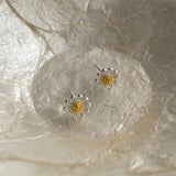 デイジーパステルフラワーポイントシンプルピアス / deii Silver 925 Daisy Pastel Flower Point Simple Earrings