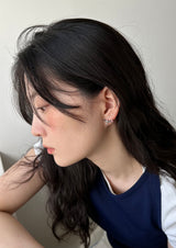 リボンタイピアス