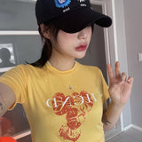 グラフィックプリントクロップドTシャツ / GRAPHIC PRINT CROPPED T-SHIRT