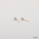 14Kゴールドスワロフスキーパールピアス/14K Gold Swarovski Pearl Earring (5mm + 14k gold clutch)