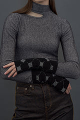 [20W]ARGYLE HANDWARMER / BLACK (4614353780854)