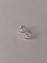 [92.5silver] line heart earrings